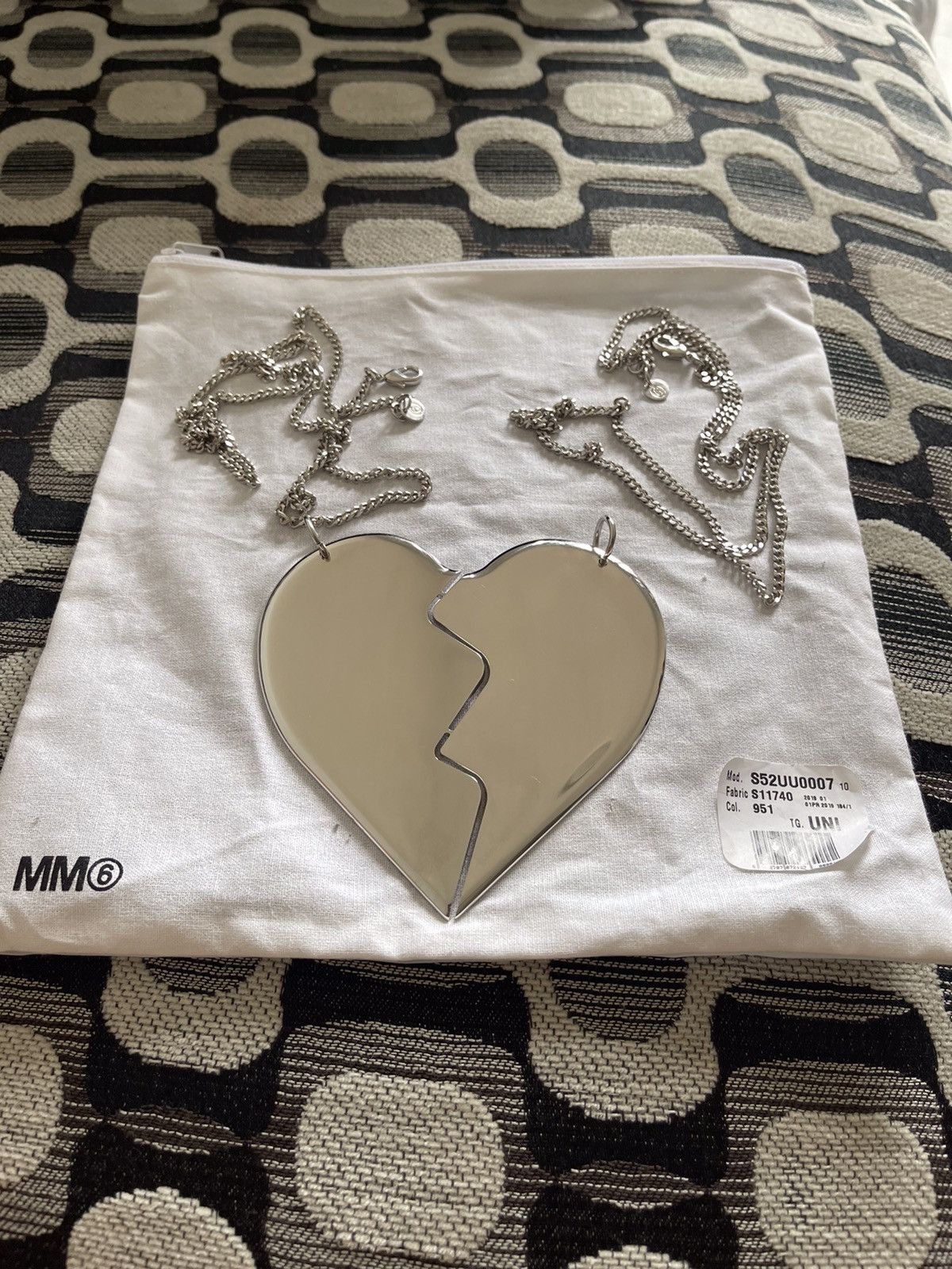 Maison Margiela Maison Margiela Oversized Broken Heart Necklace Size ONE SIZE - 1 Thumbnail