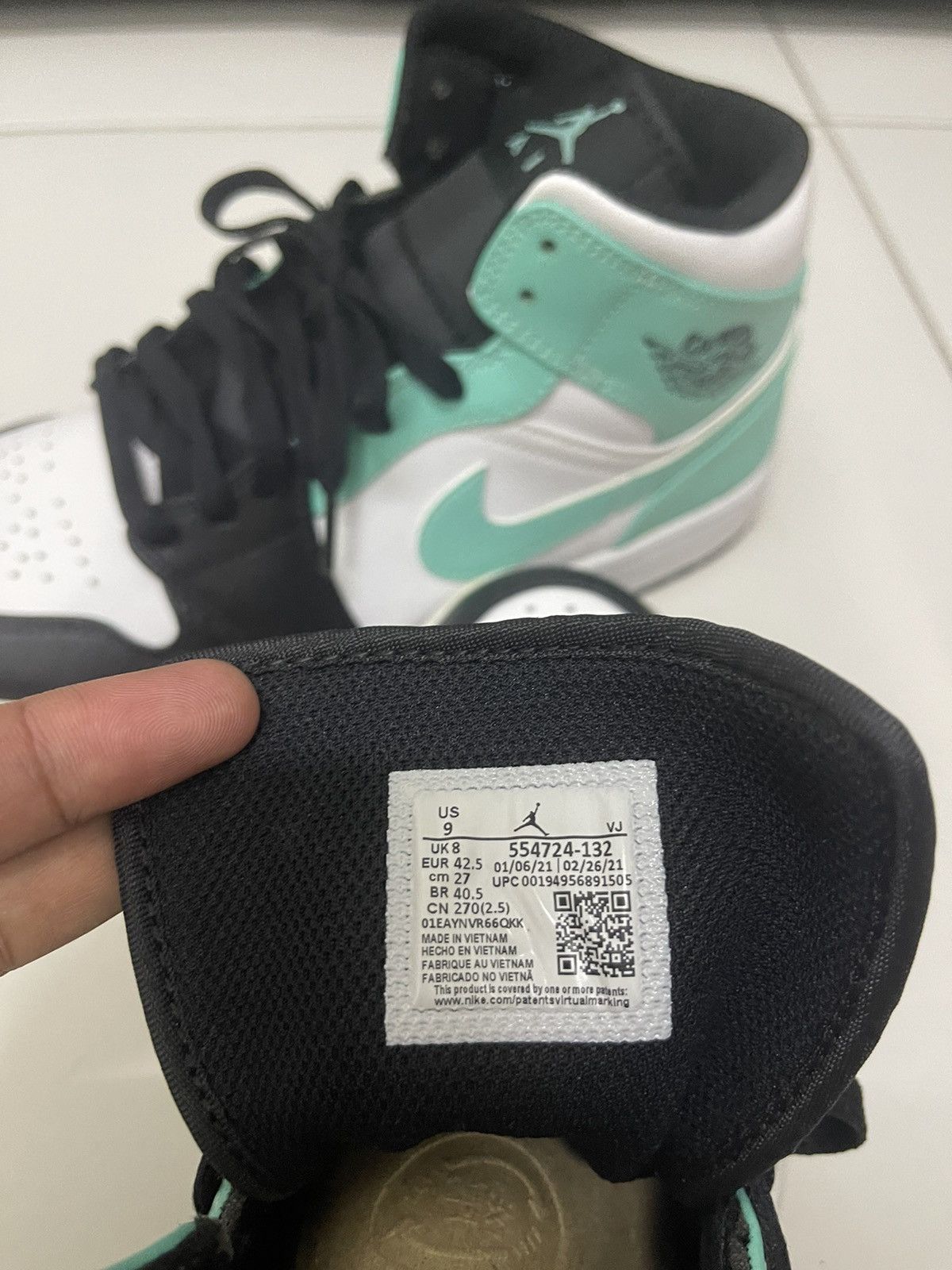 Jordan Brand Rare NIKE AIR JORDAN AJ1 Mid Tropical Twist White Black Size US 9 / EU 42 - 7 Thumbnail