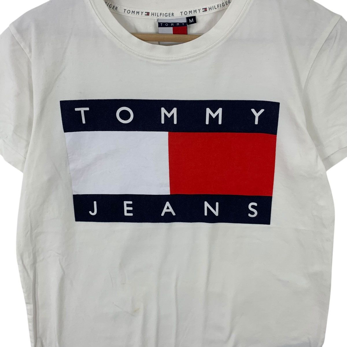 Tommy Hilfiger Vintage TOMMY HILFIGER JEANS Big Flag Logo Tee Shirt Top Size M / US 6-8 / IT 42-44 - 3 Thumbnail