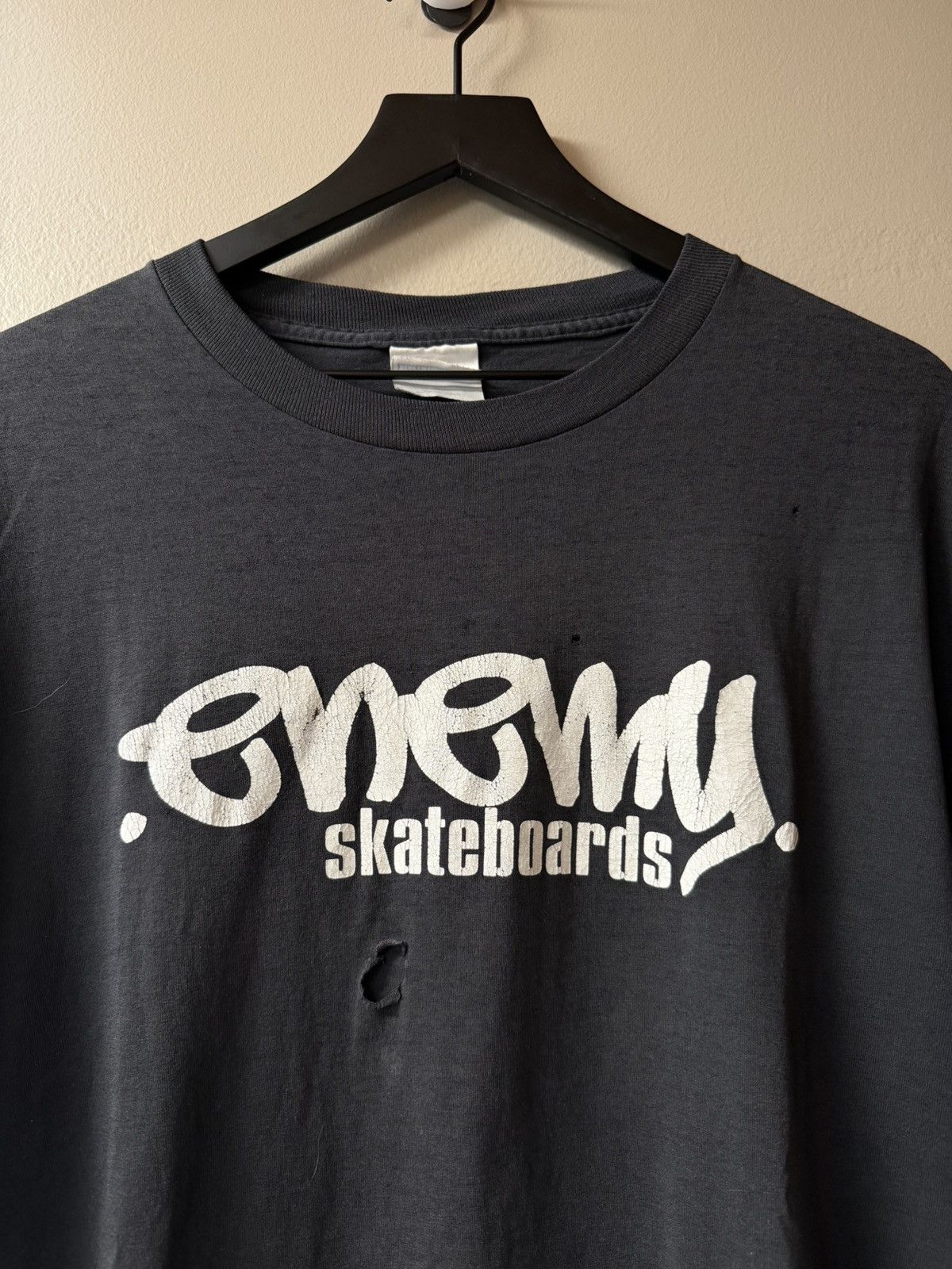 Vintage Vintage 2000s Faded Enemy Skateboards Tee Size US L / EU 52-54 / 3 - 2 Thumbnail