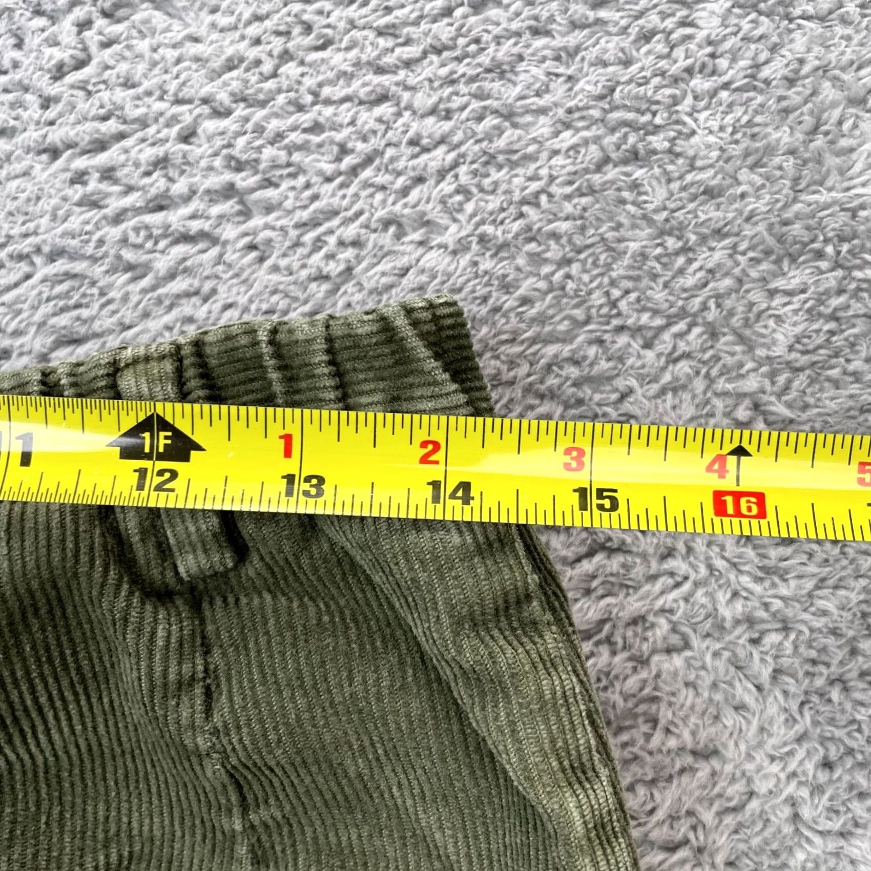 Lands' End VINTAGE Lands' End Pants Womens 30x28 Petite Green Corduroy Pleated Straight Leg Pants Mens Womens Girls Boys? Size 30" / US 8 / IT 44 - 8 Thumbnail