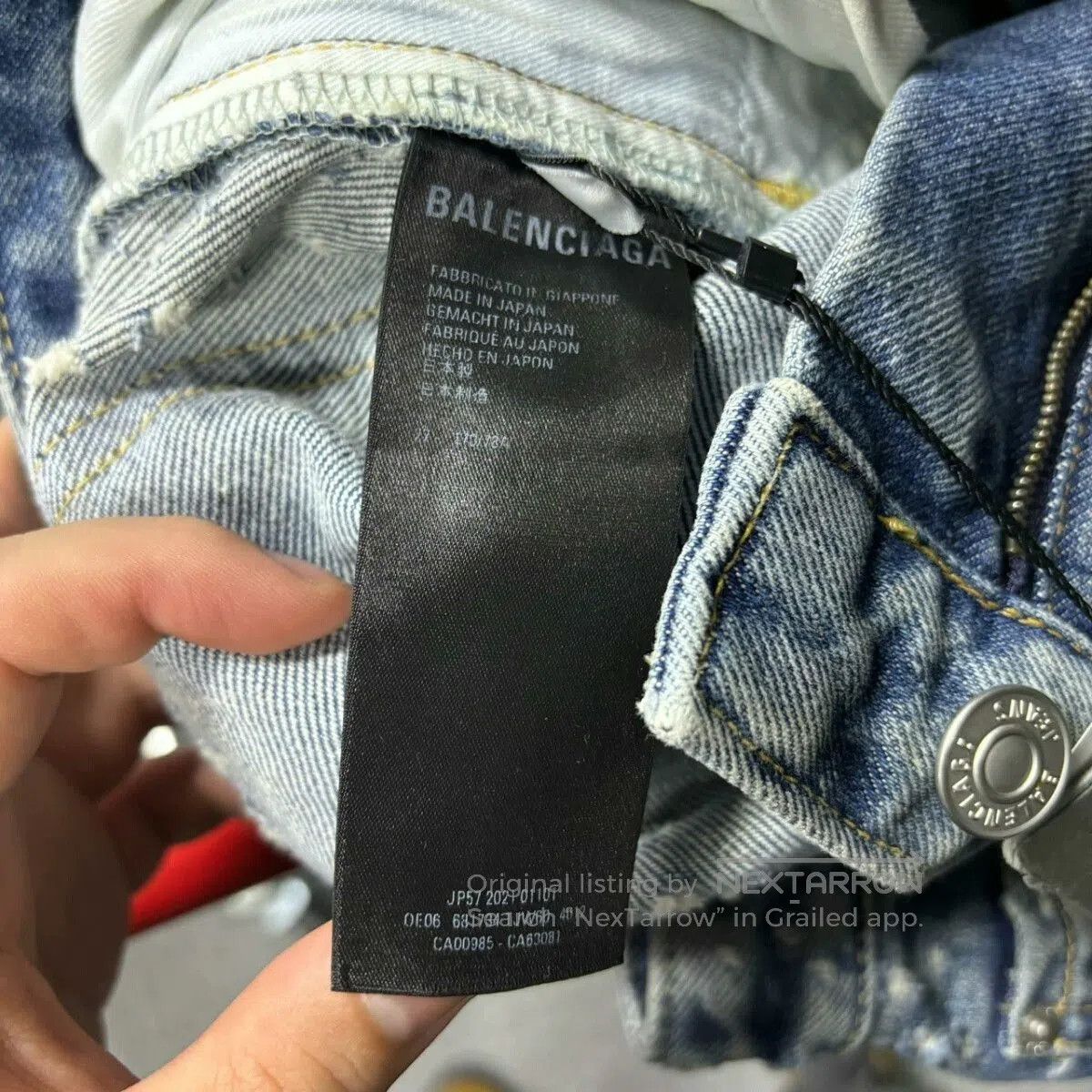 Balenciaga Balenciaga Blue Rhinestone Button Jeans. Size US 27 - 3 Thumbnail