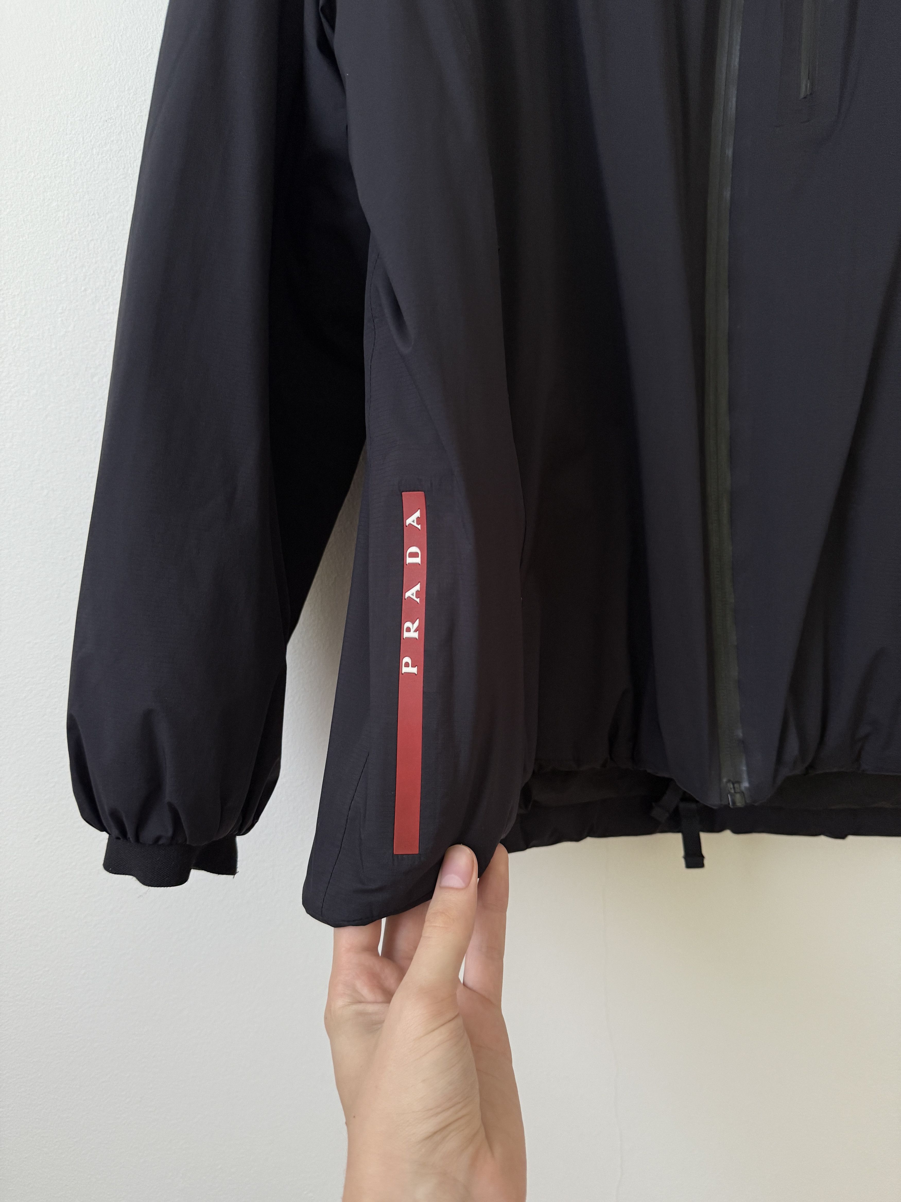 Prada Light Extreme-Tex padded jacket Size US M / EU 48-50 / 2 - 10 Thumbnail