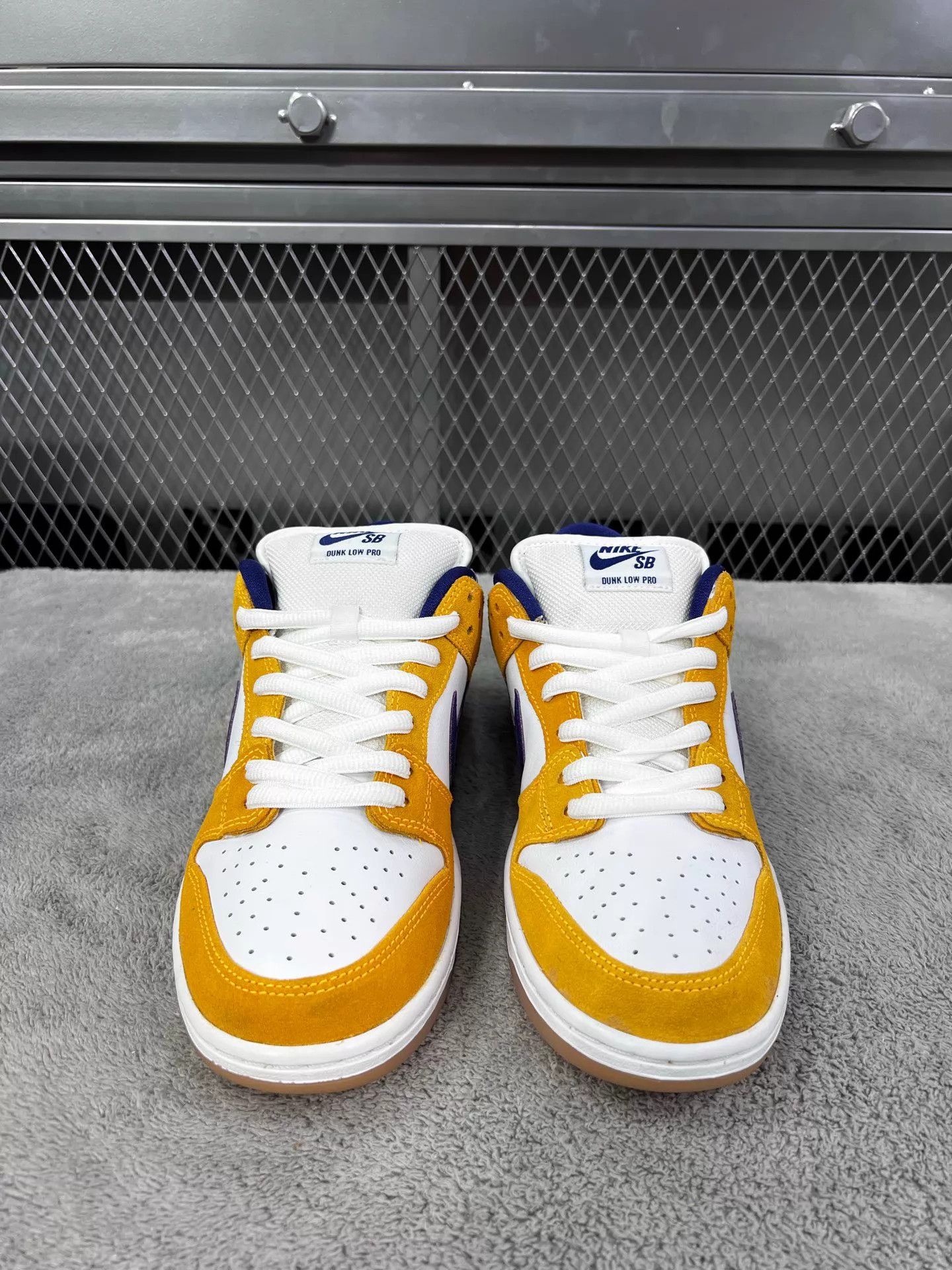 Nike Nike Dunk SB Pro Lakers Purple Gold Laser Orange Size US 8 / EU 41 - 2 Thumbnail