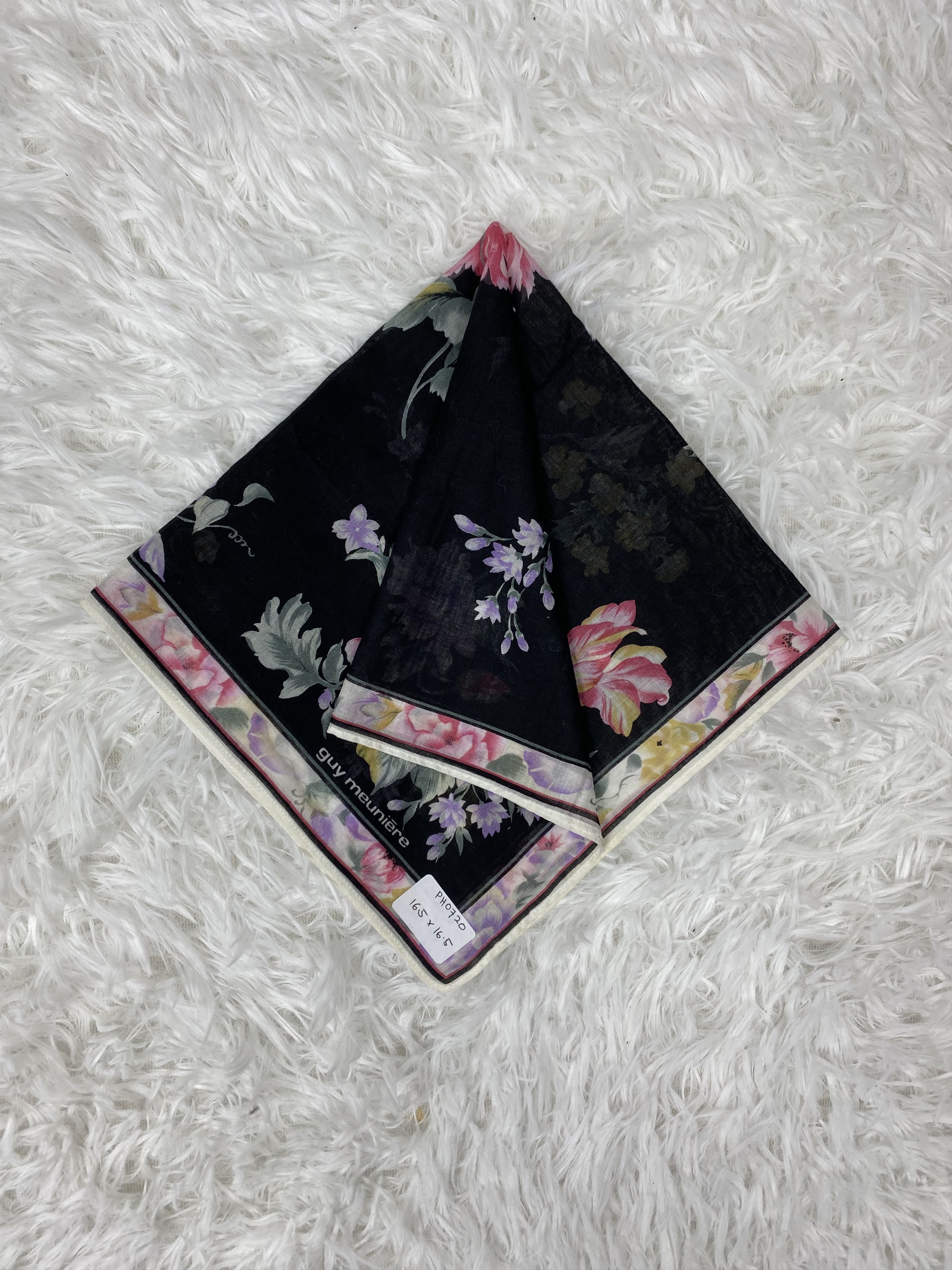 Guy Laroche × Vintage Vintage Guy Laroche Handkerchief Neckerchief PH0720 Size ONE SIZE - 1 Thumbnail