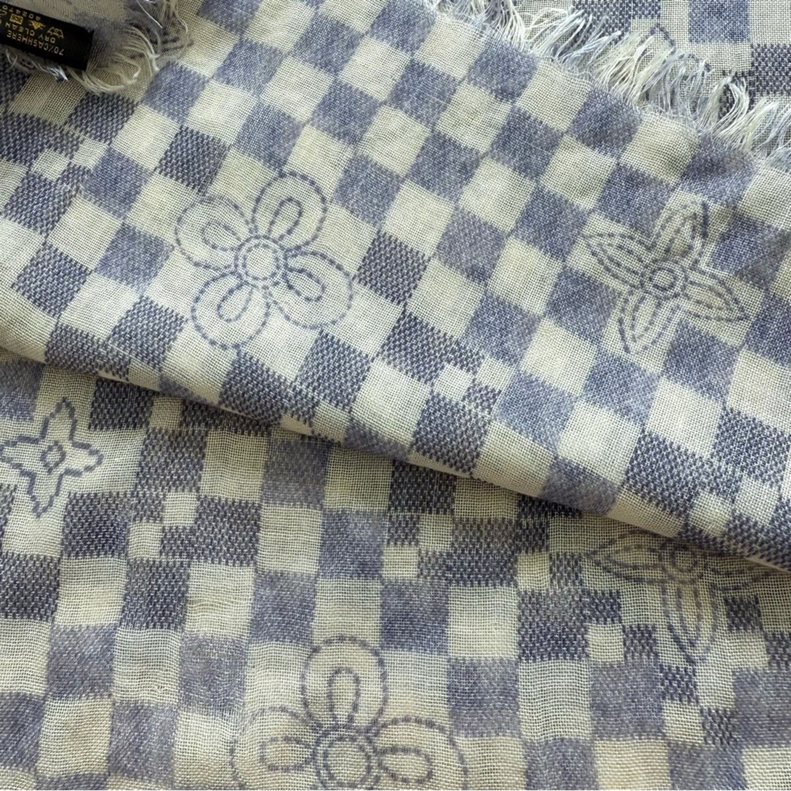 Louis Vuitton LOUIS VUITTON Cashmere Silk Damier Azur Monogram Scarf Size ONE SIZE - 4 Thumbnail