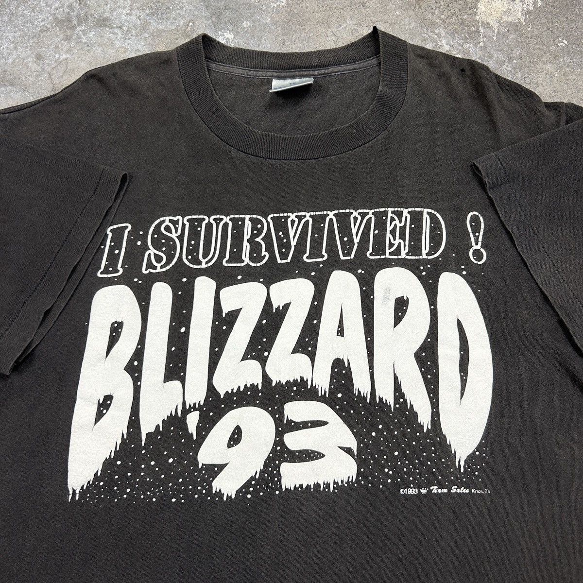 Brockum × Vintage 1990s I Survived Blizzard Size US L / EU 52-54 / 3 - 8 Thumbnail
