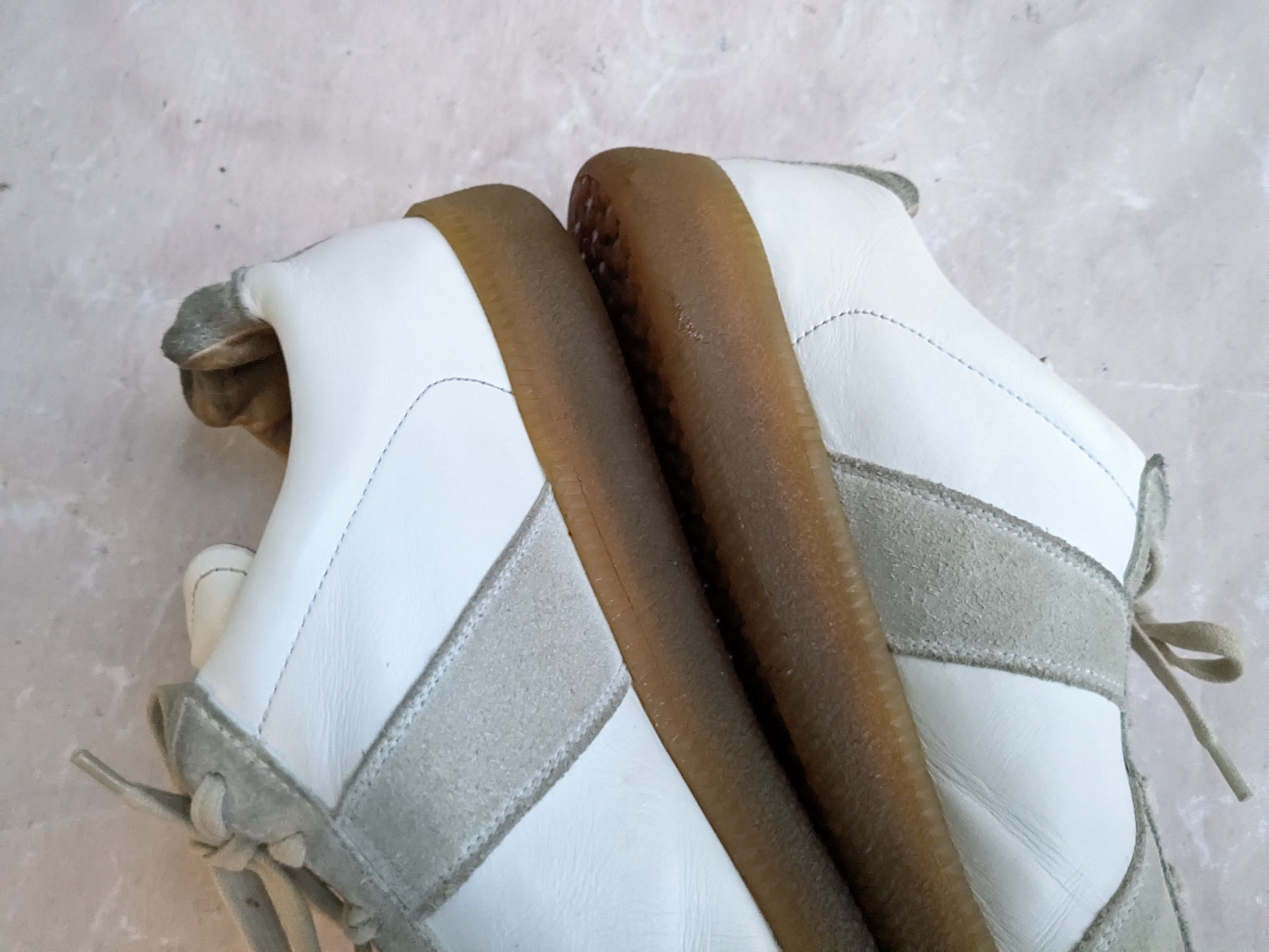 Maison Margiela Maison Margiela Replica GAT White Gray 13 46 Low Tops Size US 13 / EU 46 - 11 Thumbnail