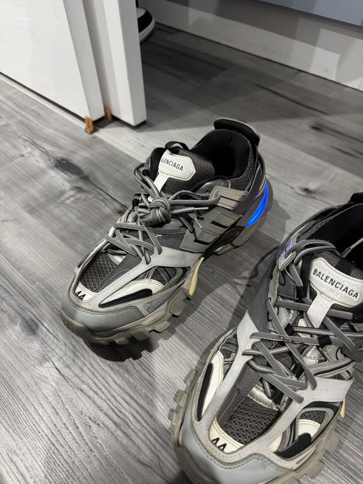Balenciaga LED Balenciaga Tracks Size US 11 / EU 44 - 3 Thumbnail