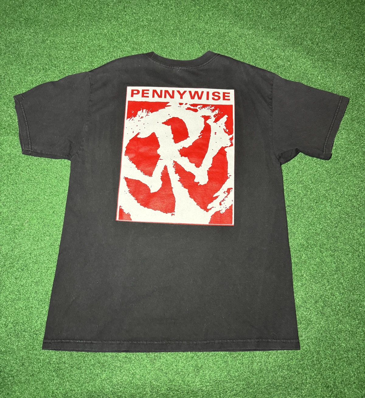 Band Tees × Vintage Vintage 90s Pennywise Skate Punk Grunge Lrg Band T Shirt Size US L / EU 52-54 / 3 - 3 Thumbnail