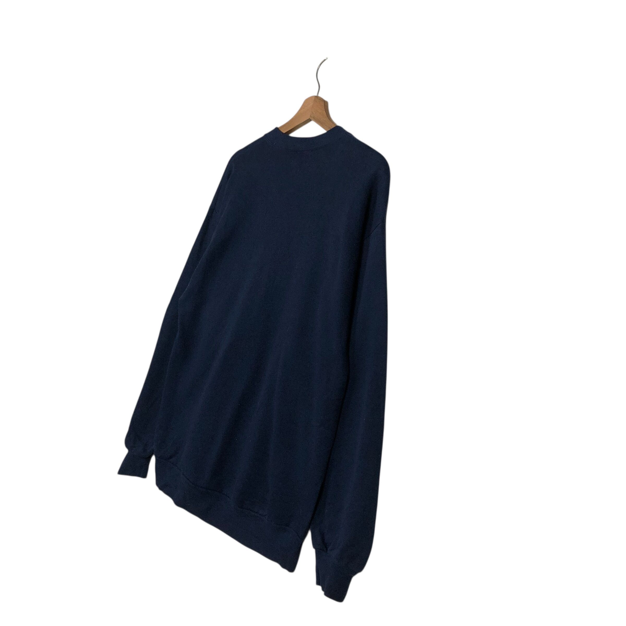 Vintage 📌Vintage Sweatshirt Featuring a Heart Shaped Autumn Winter Size US L / EU 52-54 / 3 - 11 Thumbnail