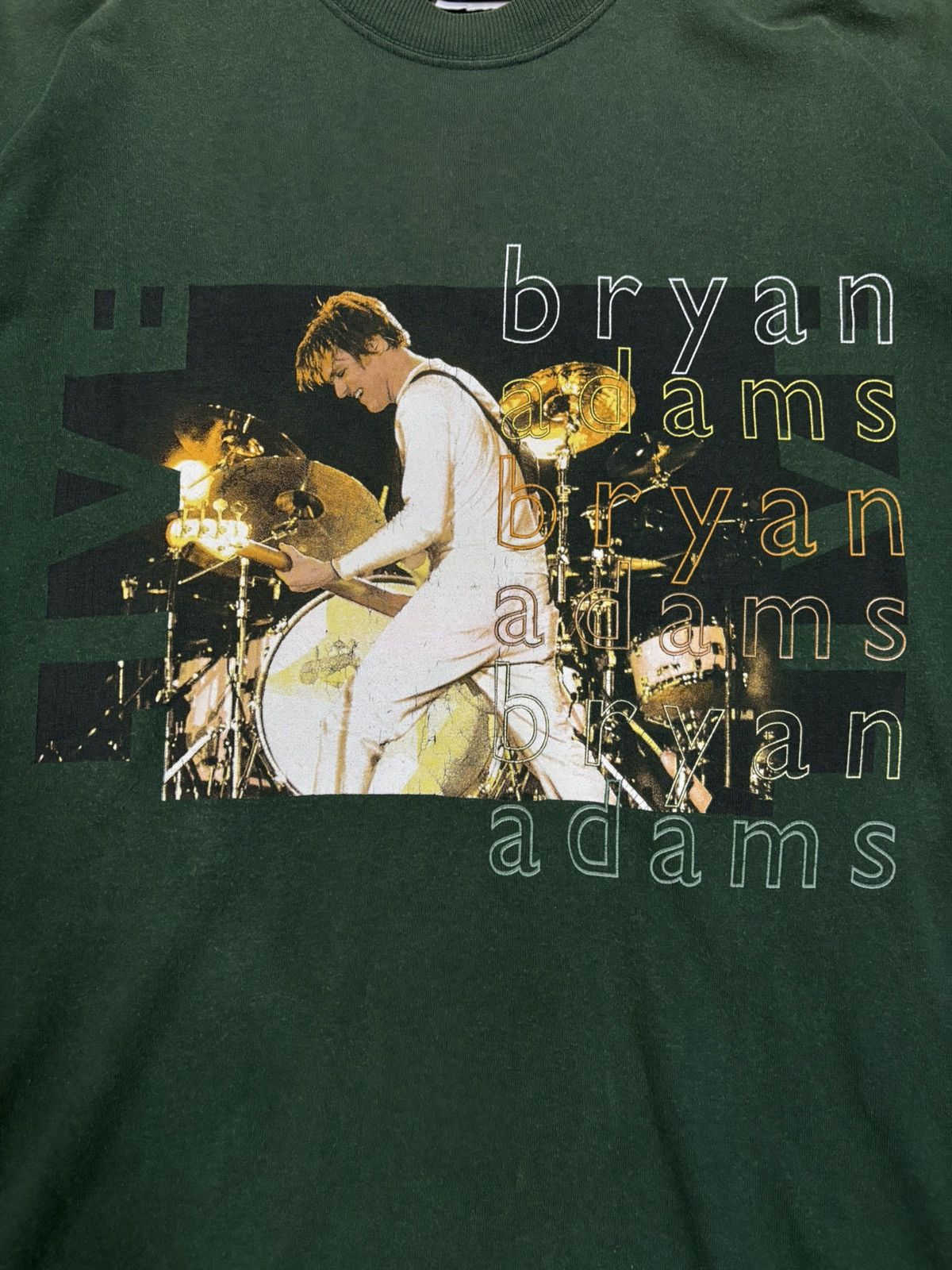 Fruit Of The Loom Vintage 1999 Screen Stars Bryan Adams Tour Faded T-shirt Size US M / EU 48-50 / 2 - 5 Thumbnail