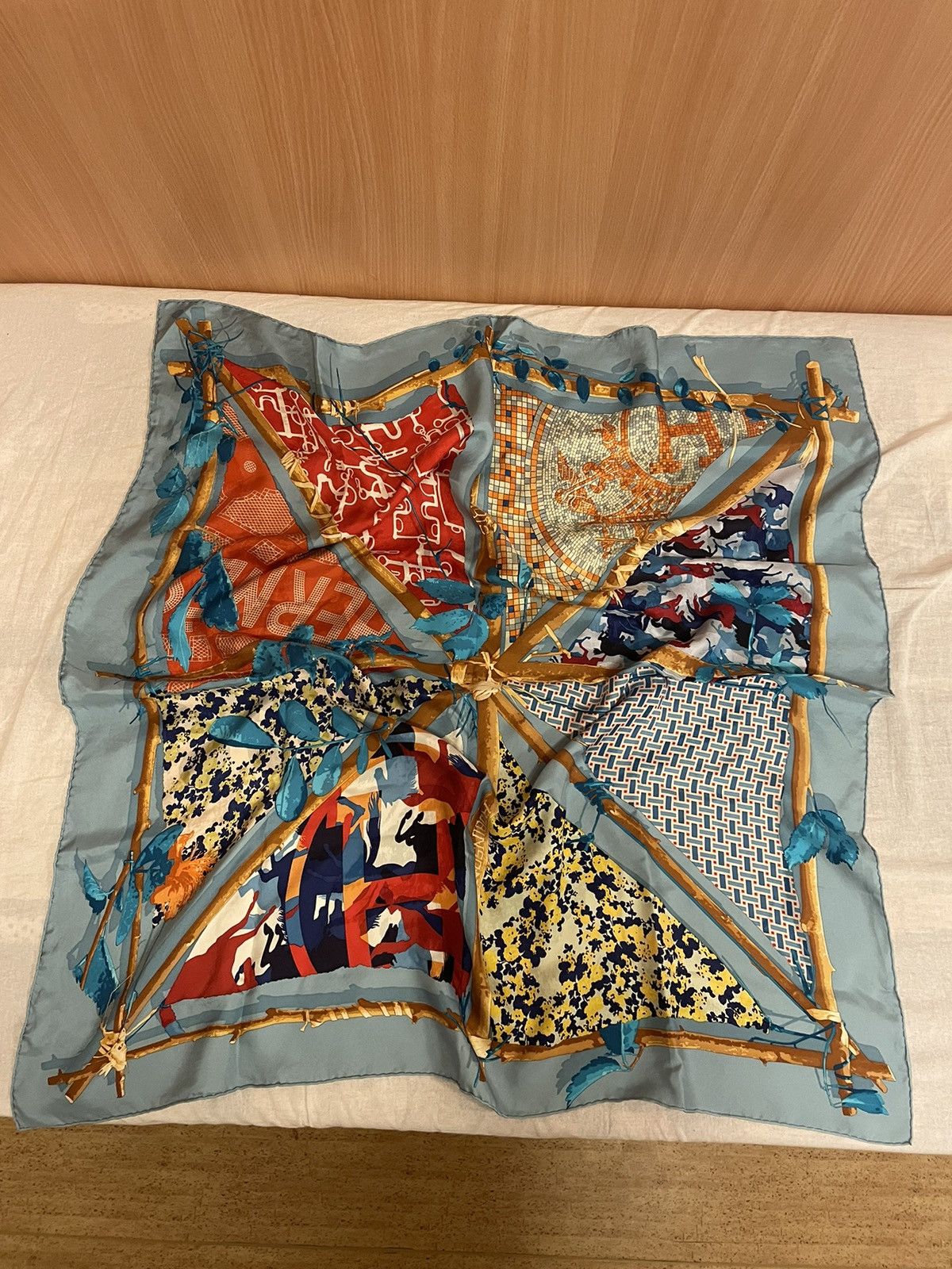 Hermes × Vintage Le Robinson Chic Hermès Silk Scarf Size ONE SIZE - 1 Thumbnail