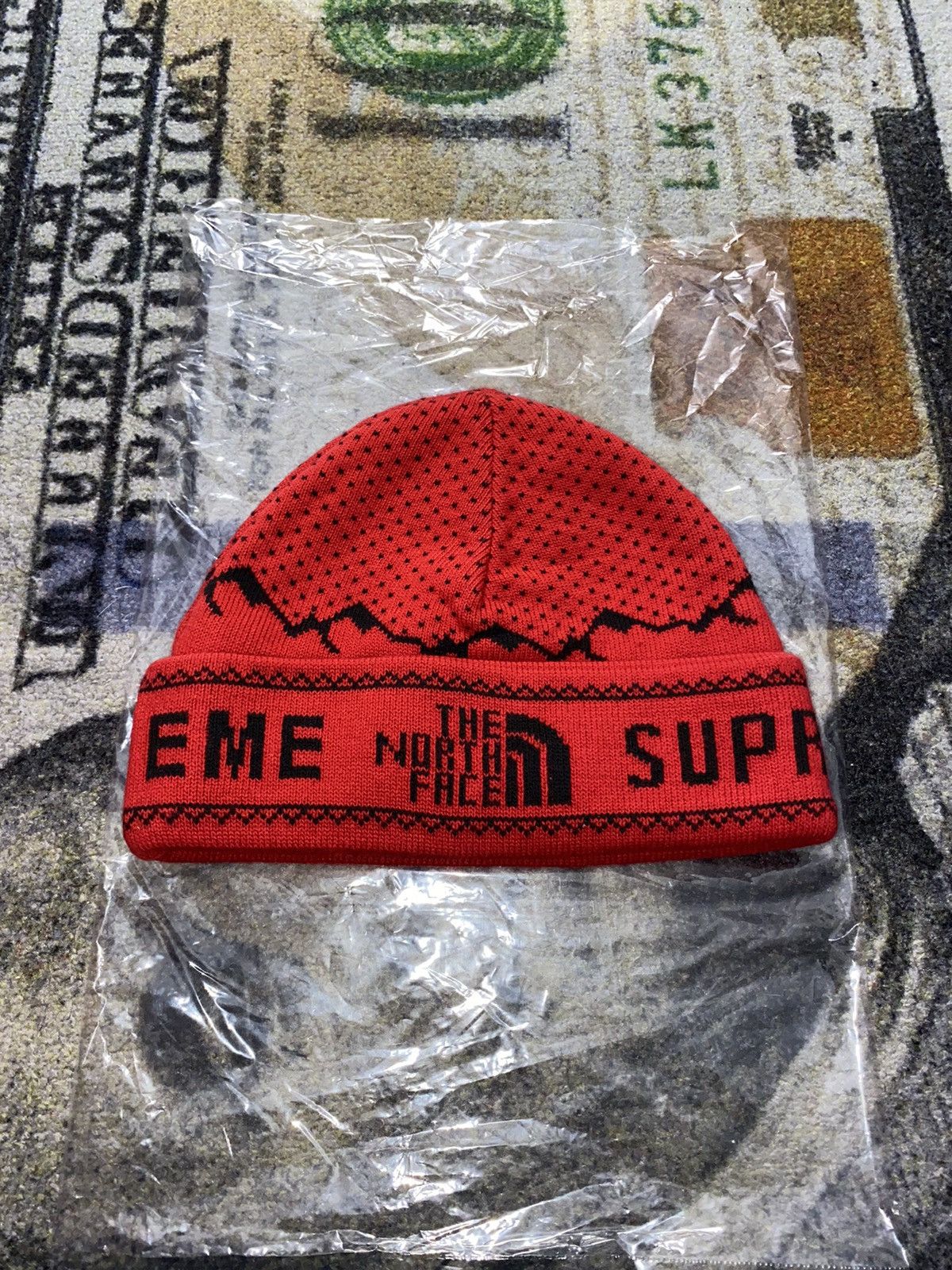 Supreme north face beanie 2018 deals