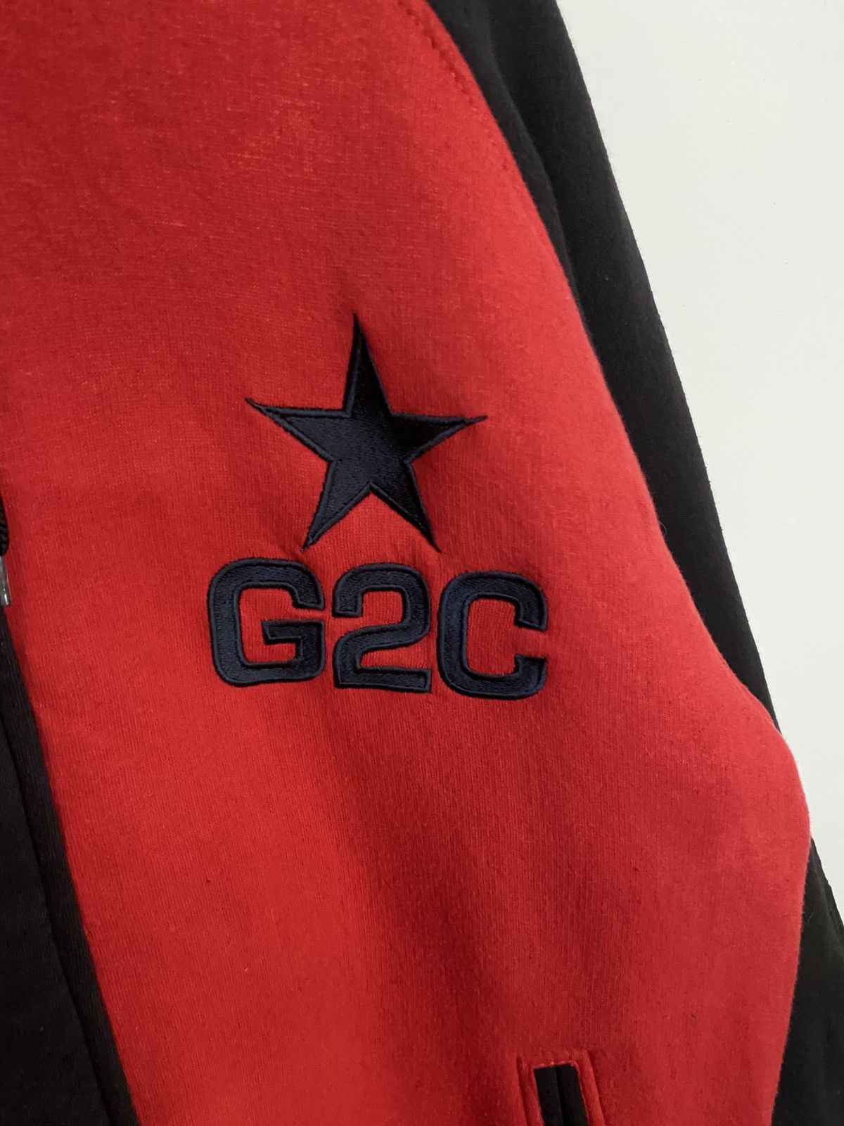 Japanese Brand G2C By Andrew Donahue Small Logo Embroidery Hoodie Sweatshir Size US L / EU 52-54 / 3 - 2 Thumbnail