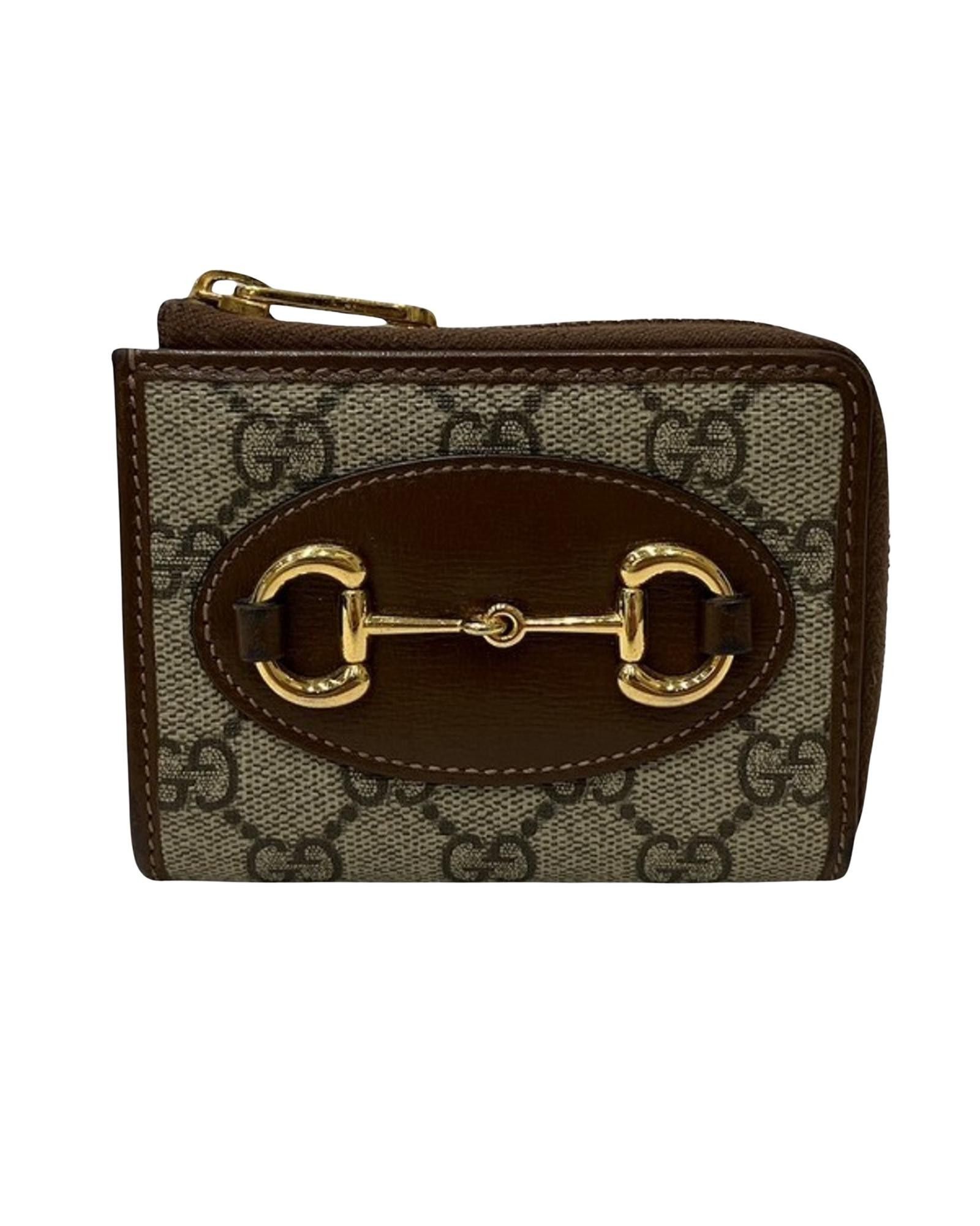 image of Gucci Premium Leather Coin Purse With Iconic Detailing in Beige, Women's