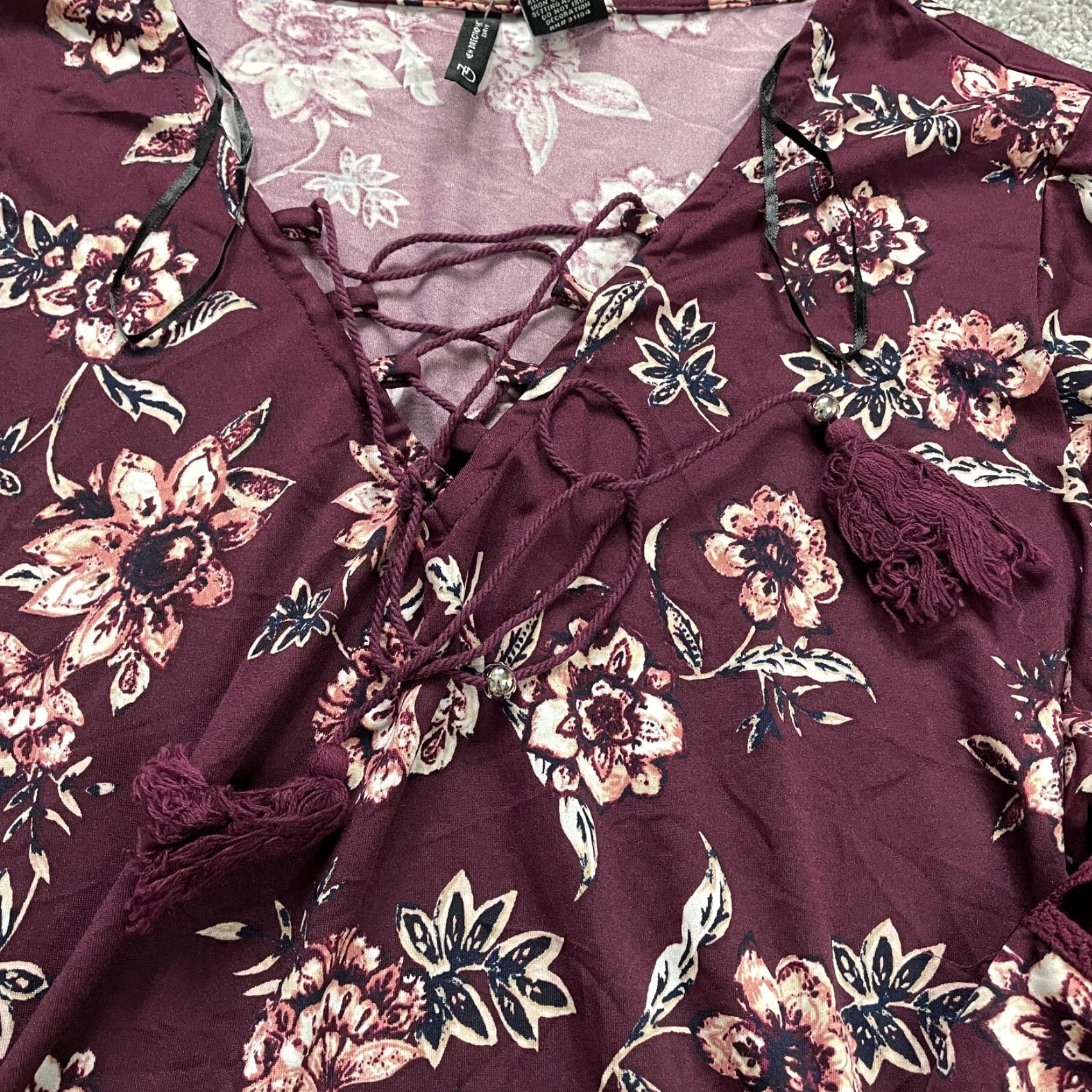 Vintage New Directions Tunic Blouse Womens XL Maroon Floral Long Sleeve Crisscross Neck Size XL / US 12-14 / IT 48-50 - 4 Thumbnail