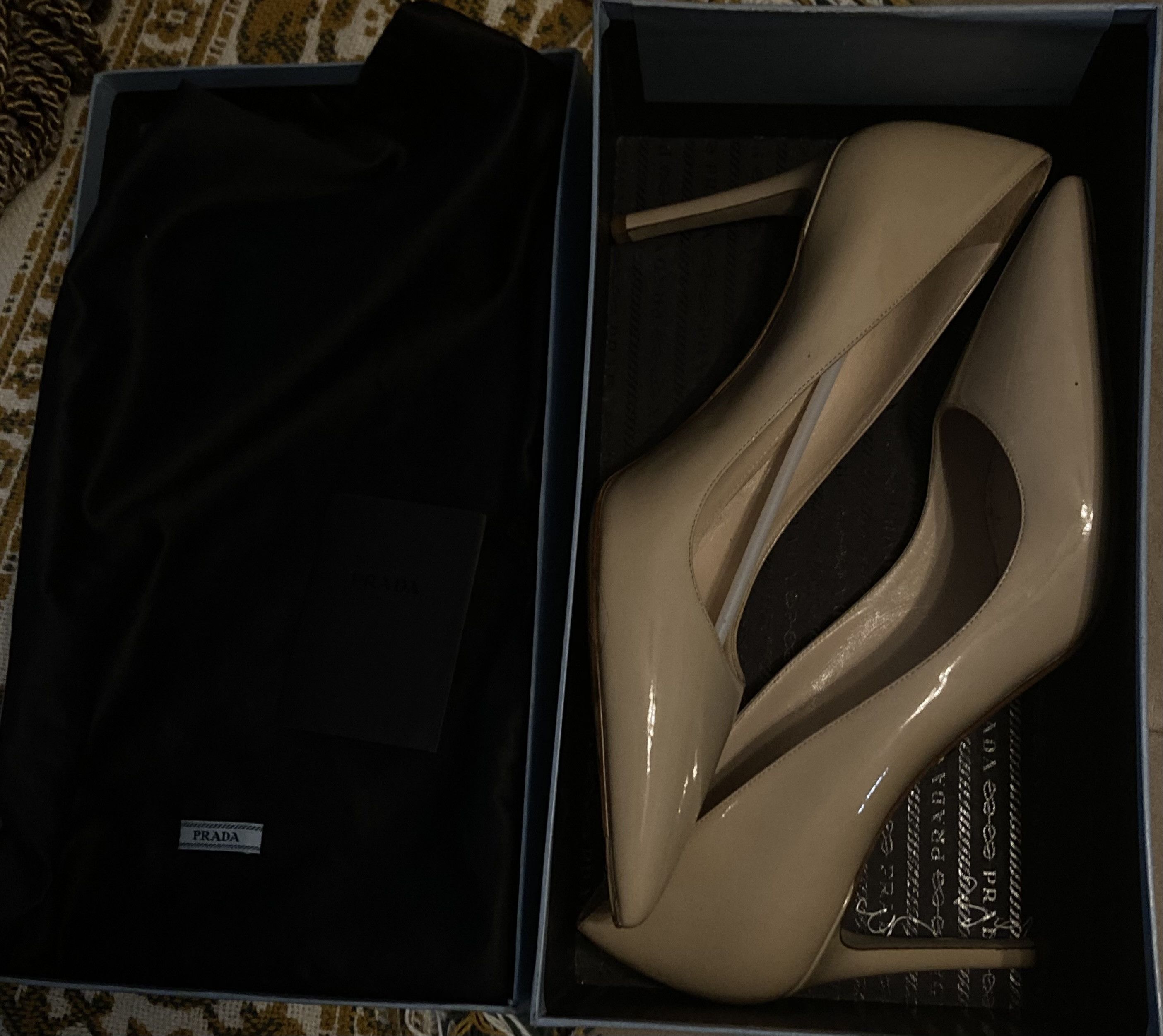 Prada Prada patent leather pumps Size US 9 / IT 39 - 1 Thumbnail