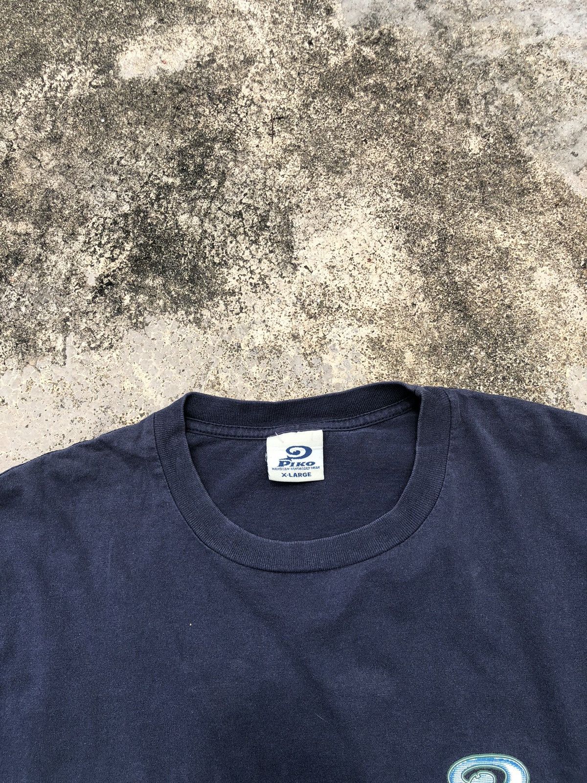 Quiksilver Vintage Y2K Sunfaded Piko Hawaiian Glitter Logo Backhit Tee Size US L / EU 52-54 / 3 - 9 Thumbnail
