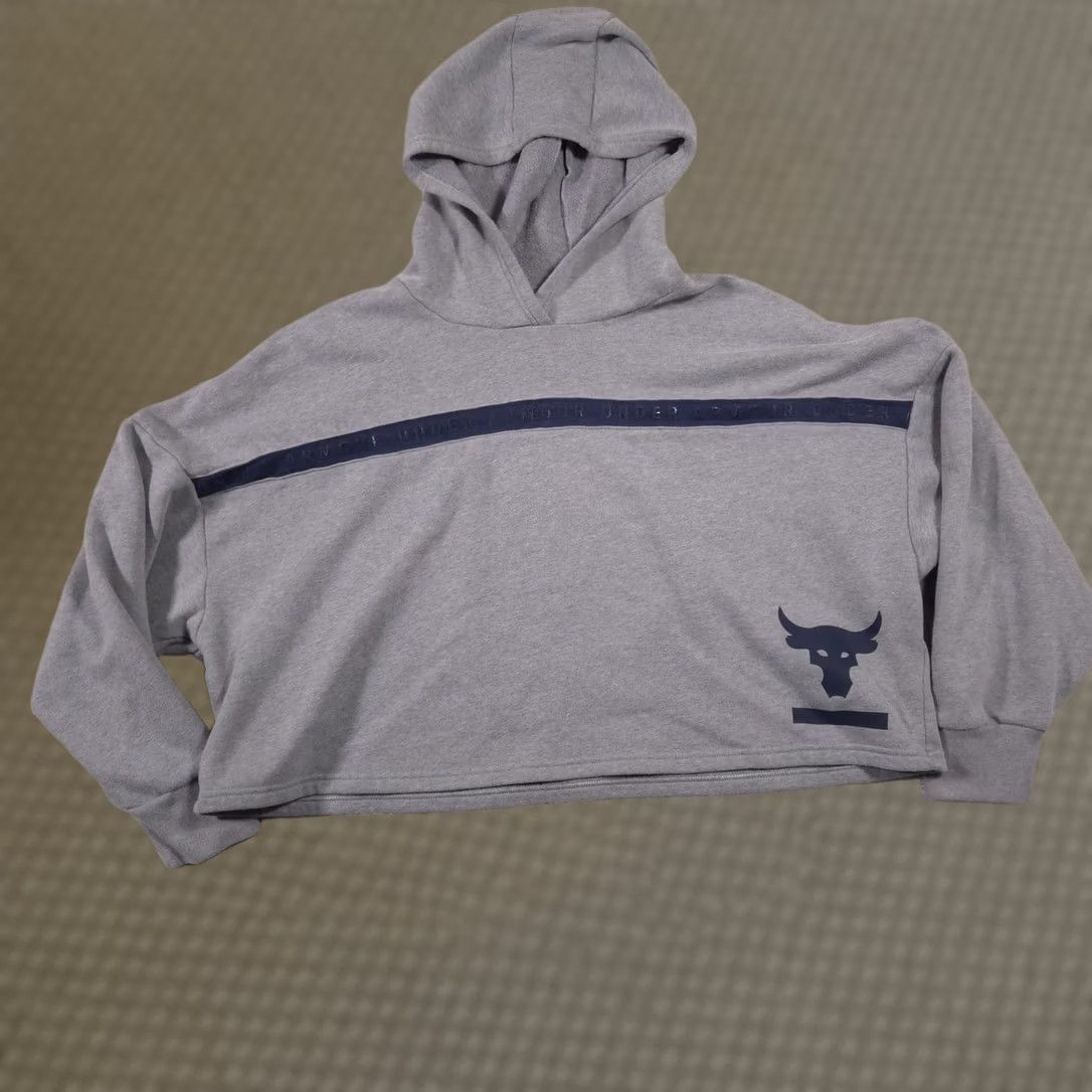 Under Armour VINTAGE Under Armour Hoodie Sweatshirt Womens Large Gray Project Rock Crop Bull Loose Size L / US 10 / IT 46 - 1 Thumbnail
