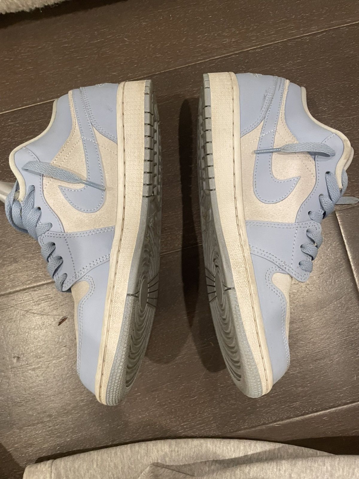 Jordan Brand Women’s Jordan 1 lows Size US 10 / IT 40 - 3 Thumbnail