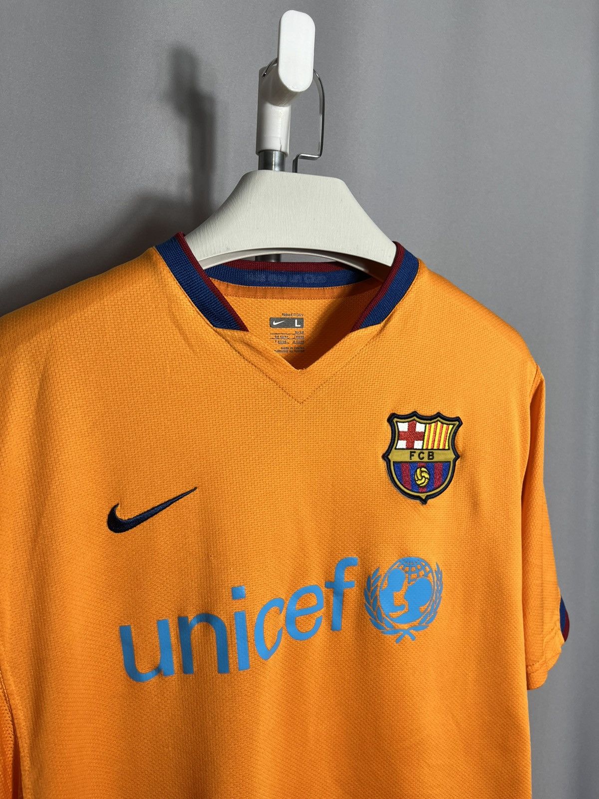 Nike BARCELONA 2006 2007 AWAY FOOTBALL SHIRT SOCCER JERSEY NIKE Size US L / EU 52-54 / 3 - 2 Thumbnail