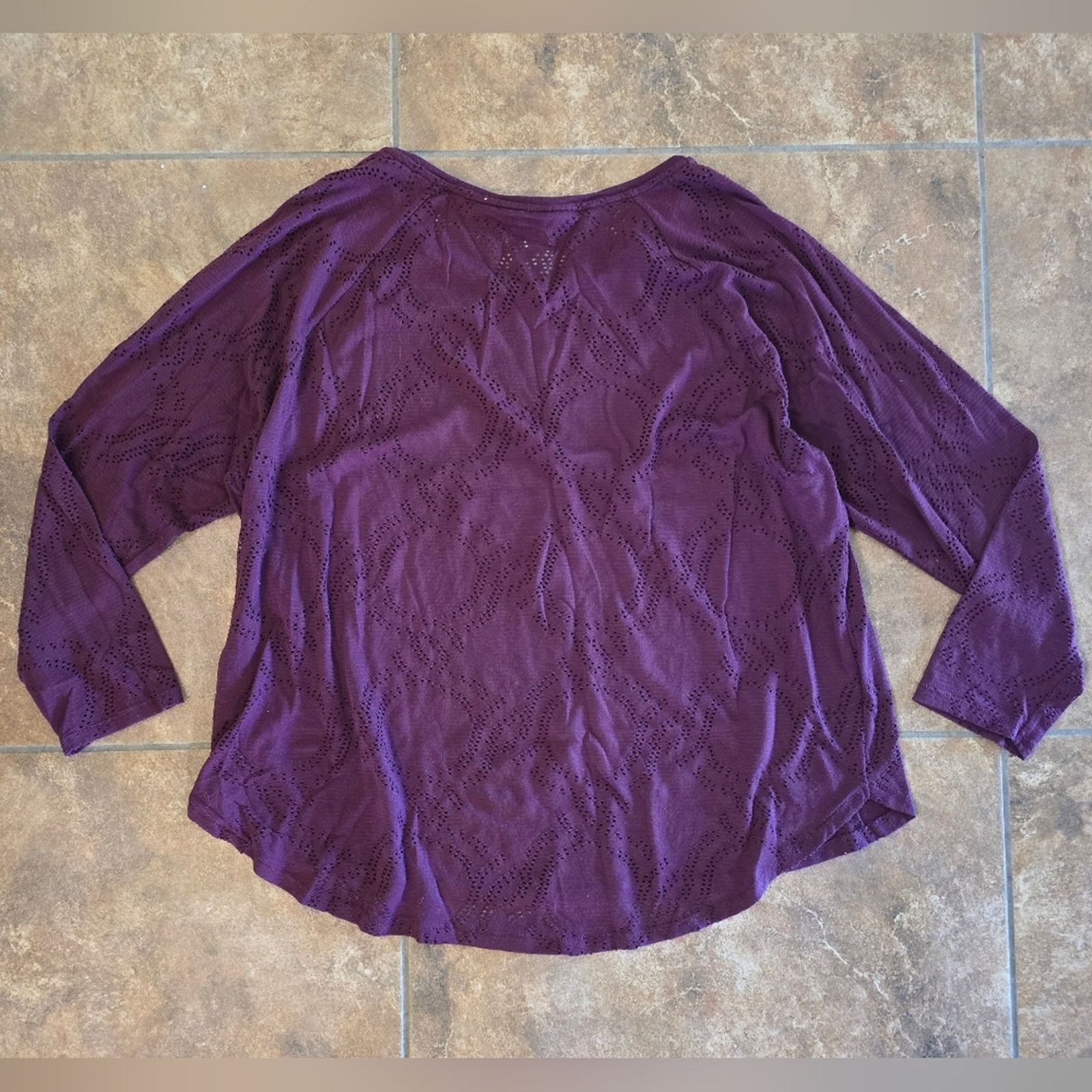 L.O.G.G. Burgundy Perforated | L.O.G.G. | Long Sleeve Size XL / US 12-14 / IT 48-50 - 2 Thumbnail