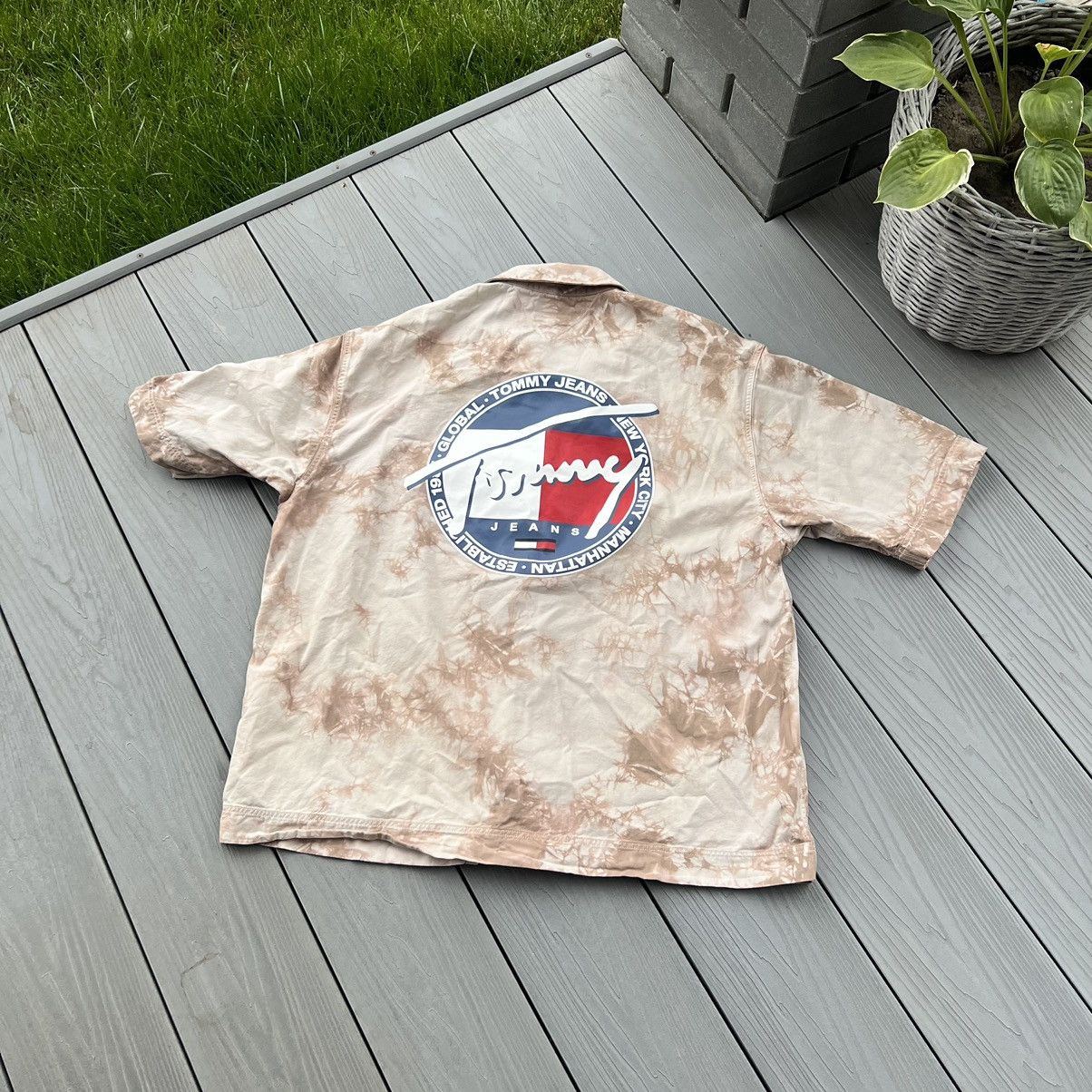 tommy jeans tie dye t shirt