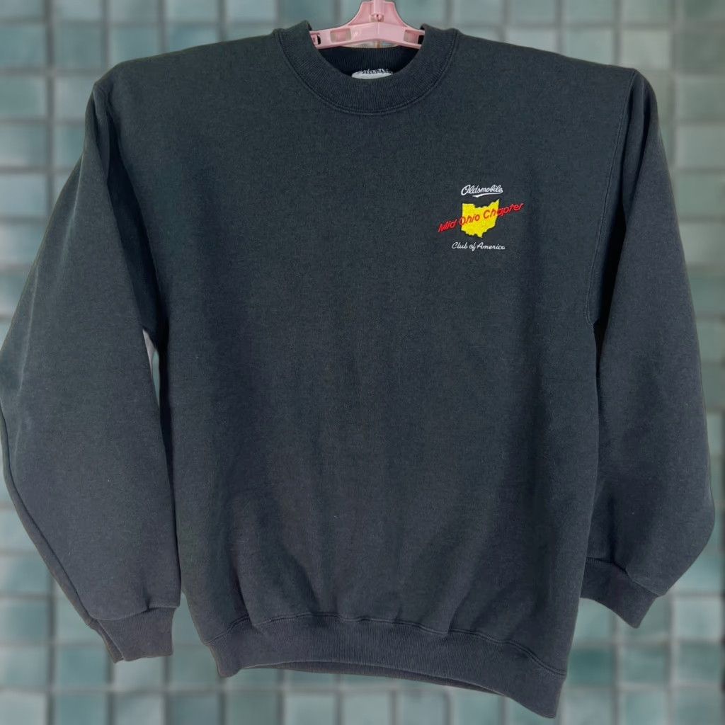 Hanes VINTAGE Oldsmobile Mid Ohio Car Club Adult Size M Black Embroidered Hanes Tag Sweatshirt Size US M / EU 48-50 / 2 - 1 Thumbnail