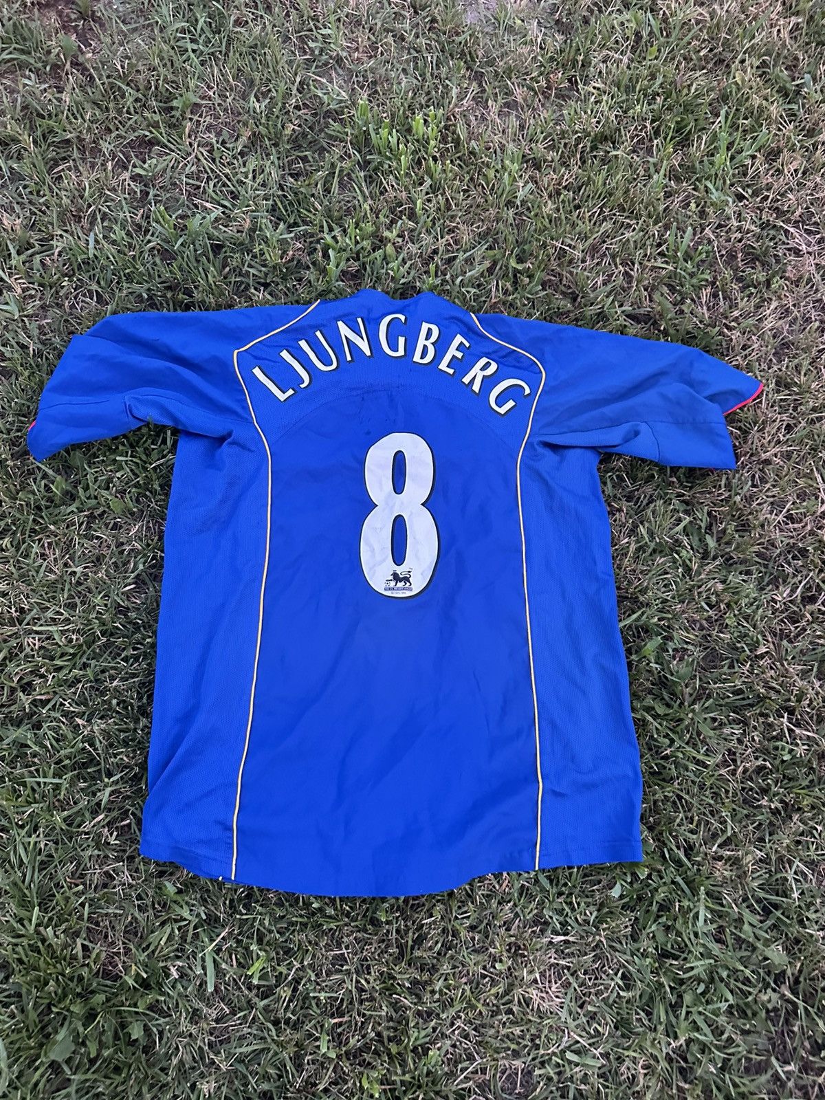 Nike Vintage Nike ARSENAL FC LJUNGBERG 8 2002/03 Away Football Size US L / EU 52-54 / 3 - 4 Thumbnail