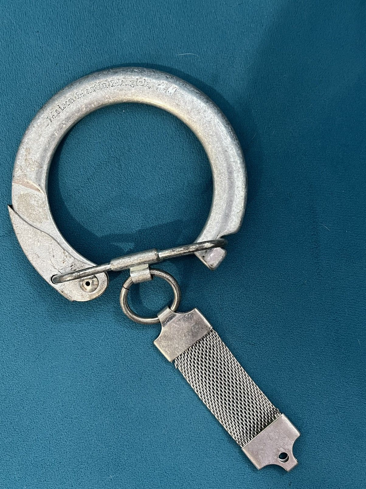 Designer × Maison Margiela × Vintage Maison Margiela enlarged key chain bracelet Size ONE SIZE - 3 Thumbnail