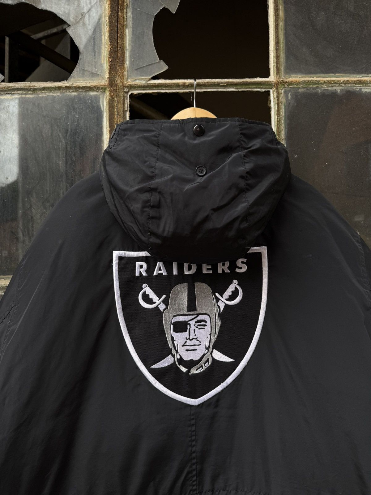 Reebok 90’s Reebok Las Vegas Raiders Jacket nfl vintage ztreetwear Size US XL / EU 56 / 4 - 9 Thumbnail