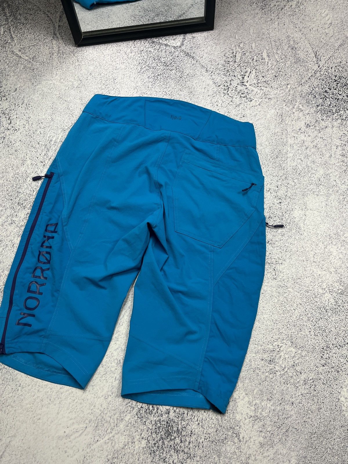 Norrona Rare Norrona Fjora Waterproof Multi Pocket Pro Shorts Size US 34 / EU 50 - 12 Thumbnail