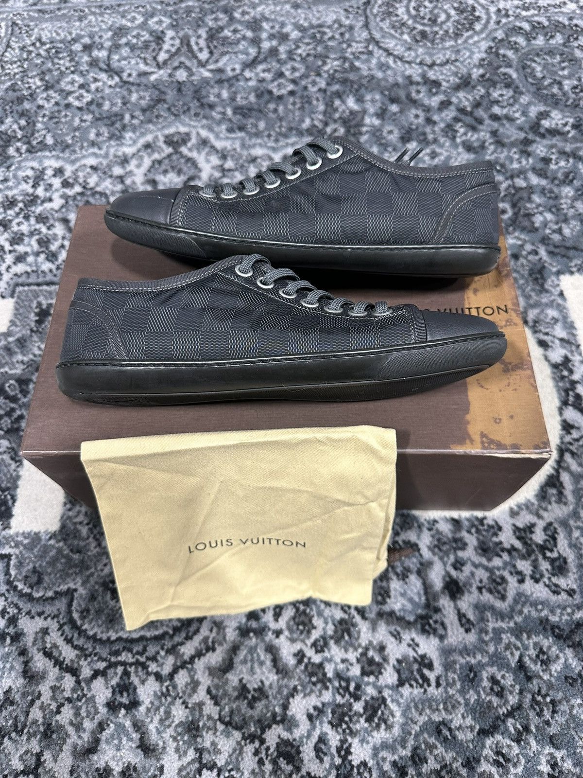 Louis Vuitton Size 8US