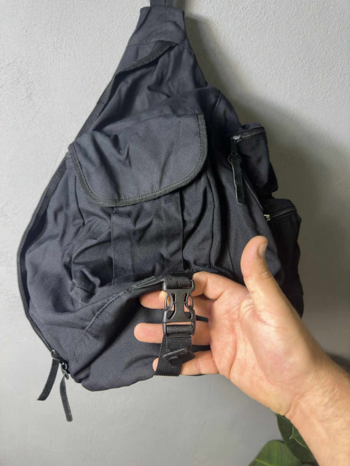 Gap OOs Gap Tactical Sling Bag like Oakley Sandbag Size ONE SIZE - 3 Thumbnail