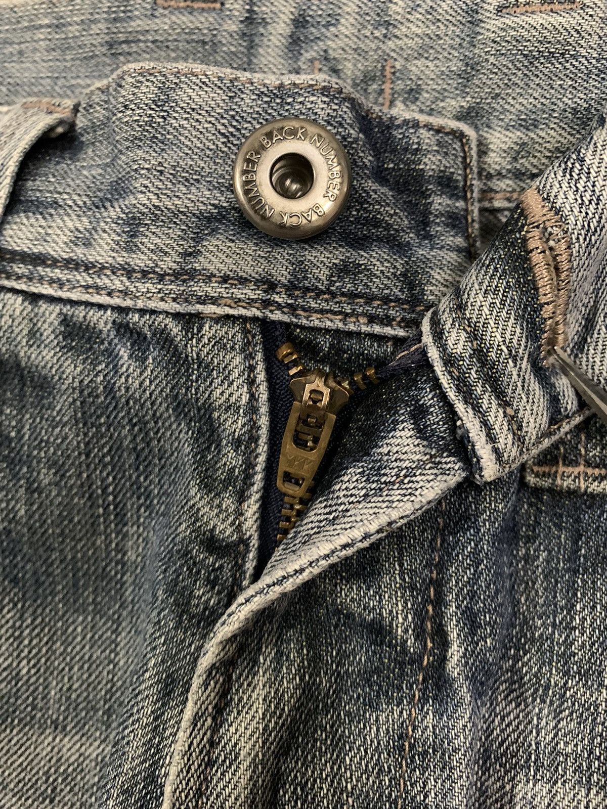 Undercover × Uniqlo Vintage Japanese Back Number Buckle Back Punk Style Jeans Size US 30 / EU 46 - 4 Thumbnail