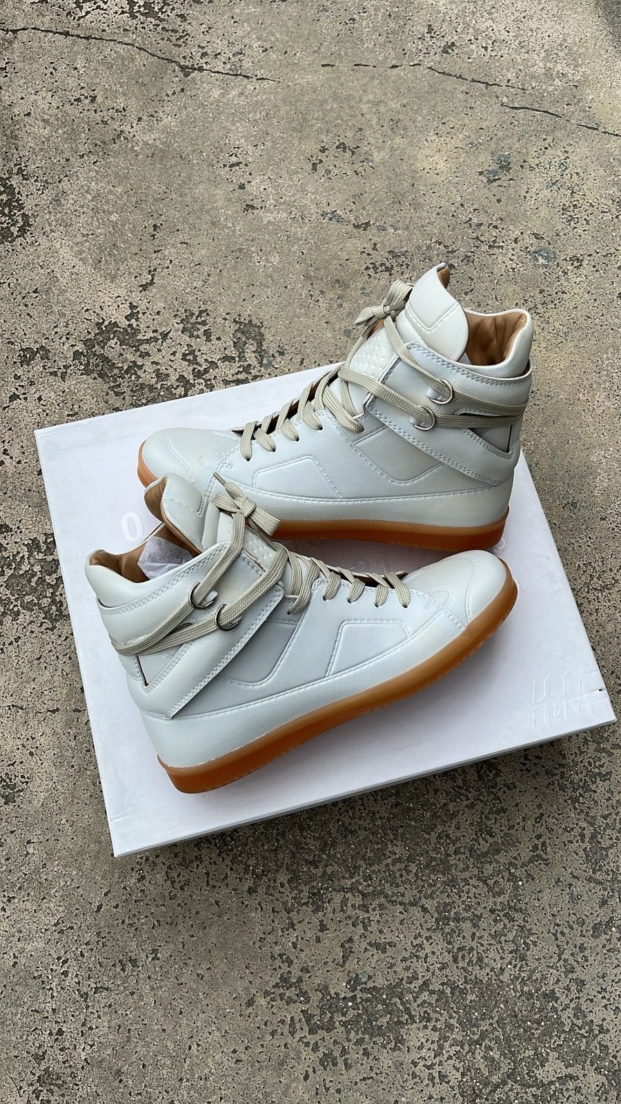 H&M × Maison Margiela Maison Margiela × H&M High-Top White Gum 2012 Size US 7.5 / EU 40-41 - 2 Thumbnail