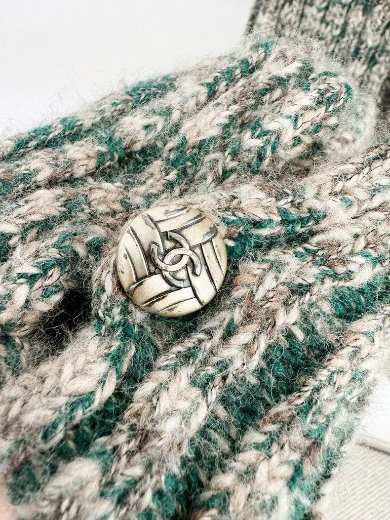 Chanel Chanel Sweater in Green and Beige Color -2505 Size S / US 4 / IT 40 - 3 Thumbnail