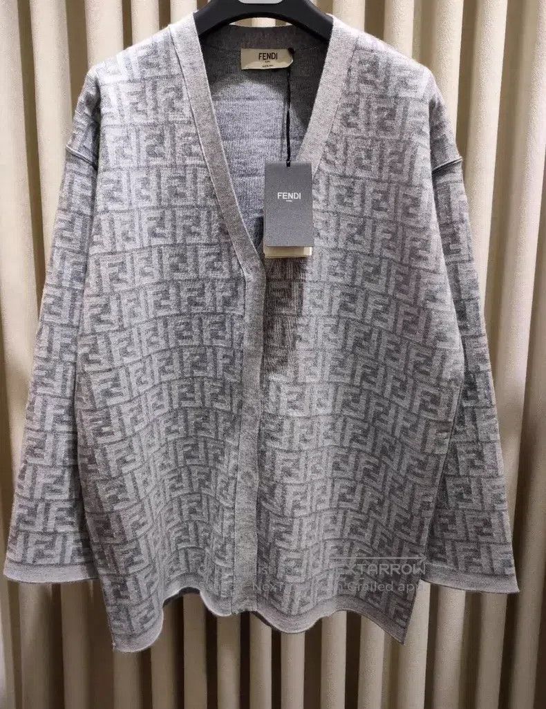 Fendi Fendi Cardigan Size XS / US 0-2 / IT 36-38 - 1 Thumbnail