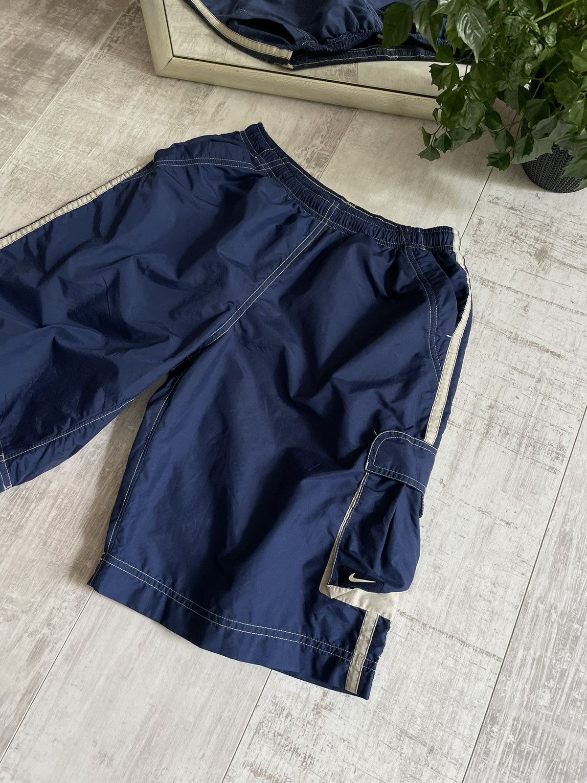 Nike Vintage Nike 90’s Cargo Nylon Shorts Y2K Swoosh Drill RARE Size US 30 / EU 46 - 3 Thumbnail