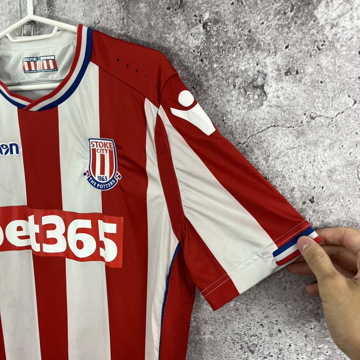 Macron Macron FC Stoke City 2017/2018 Home Jersey Kit Size L Size US L / EU 52-54 / 3 - 5 Thumbnail