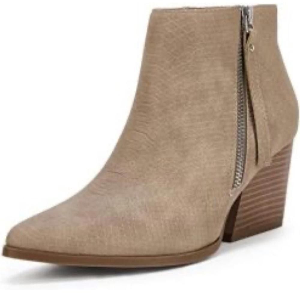 Designer Zby l Pointed Toe Chelsea Boots Size 9 Size US 9 / IT 39 - 9 Thumbnail