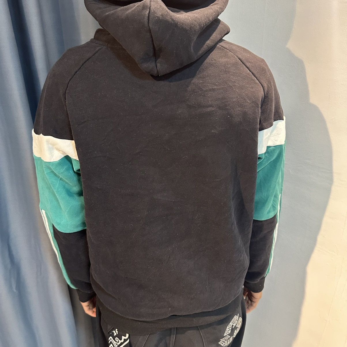 Japanese Brand JAPANESE BRAND MULTICOLORS HOODED WITH FUR STRIPE HOODIE Size US L / EU 52-54 / 3 - 3 Thumbnail