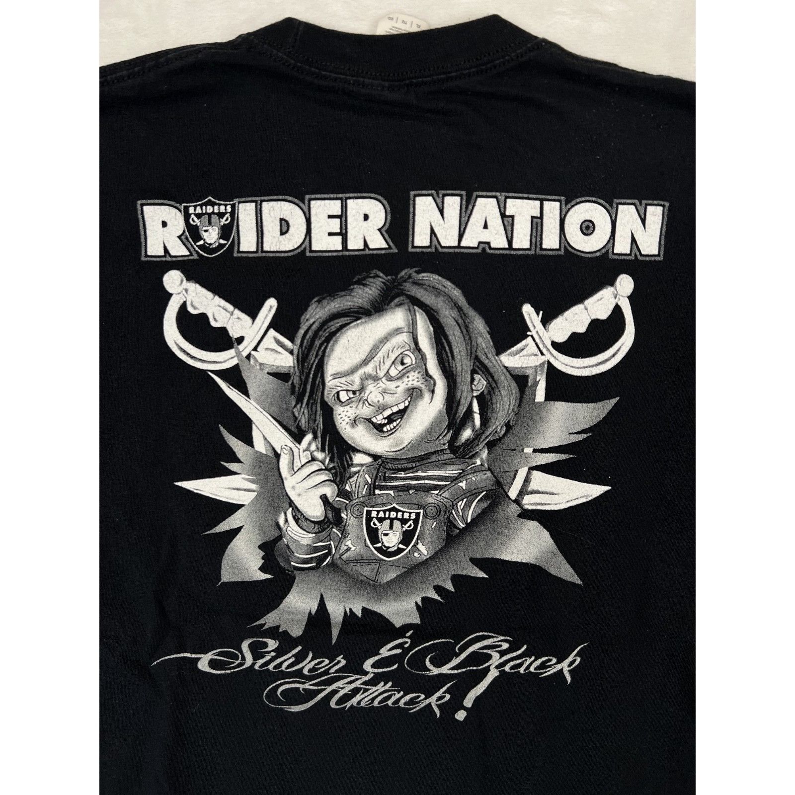 Gildan Vintage Oakland Raiders T-Shirt Size XL Y2K Raider Nation Ch Size US XL / EU 56 / 4 - 9 Thumbnail