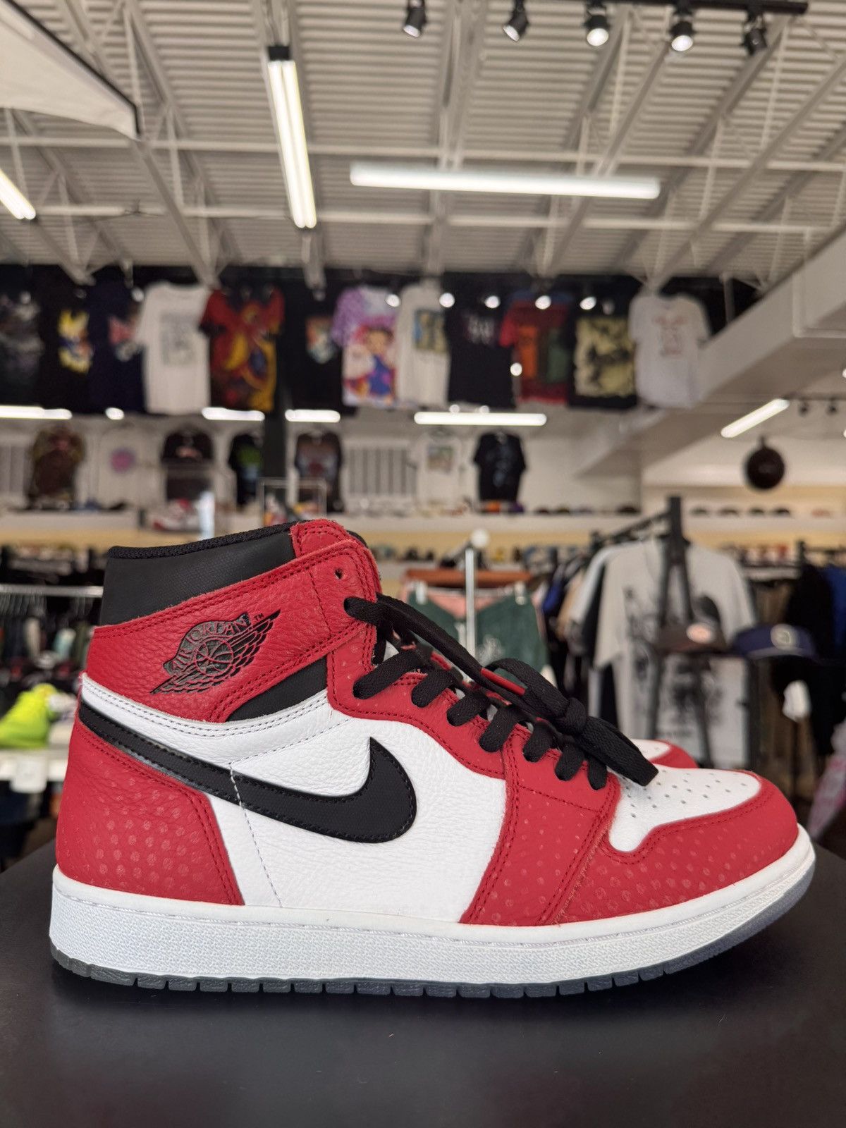 Jordan Brand Air Jordan 1 High Spider-Man Origin Story Size 10.5 (2018) Size US 10.5 / EU 43-44 - 6 Thumbnail
