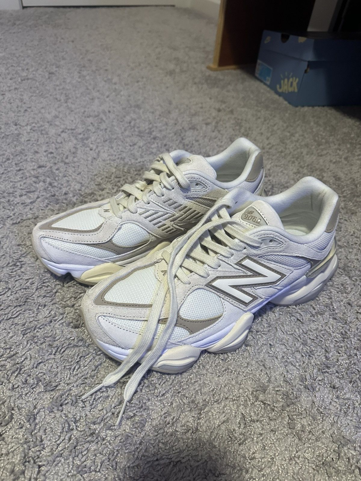 New Balance New Balance 9060 Sea Salt Brown Size US 9.5 / EU 42-43 - 1 Thumbnail