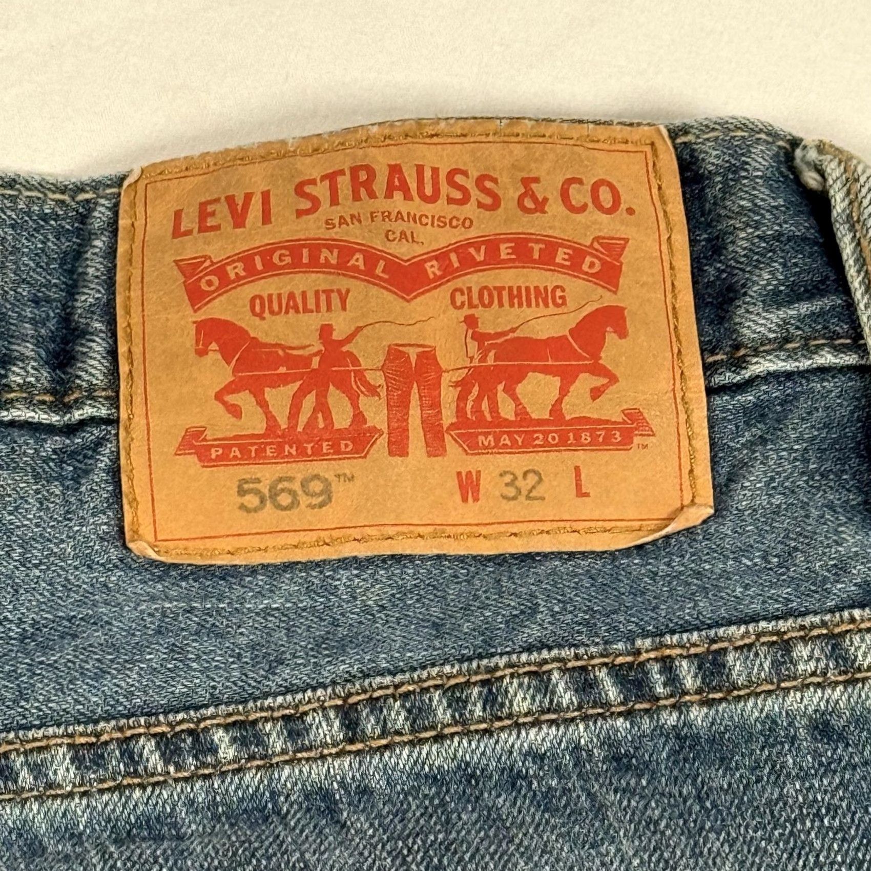 Levi's Levi's 569 Denim Bermuda Shorts Men 32 Blue Relaxed Fit Casual Medium Wash Size US 32 / EU 48 - 3 Thumbnail