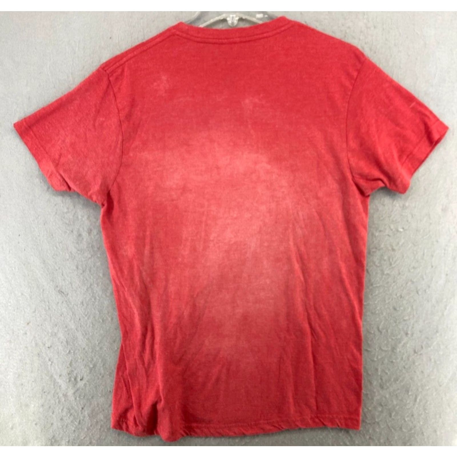 Quiksilver Quiksilver TShirt Mens Regular Red Beach Shirt M Red Graphic Print Short Sleeve Crew Neck Jersey Cotton Blend All Seasons Regular Fit Size US M / EU 48-50 / 2 - 6 Thumbnail