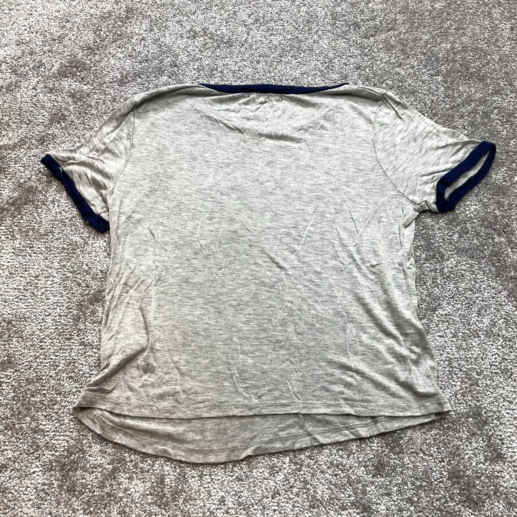 Vintage VINTAGE Occasion T Shirt Womens Small Gray Ringer Blue Trim Pocket Tee Soft Rayon Top Shirt Womens Small Gray Ringer Blue Trim Pocket Tee Rayon Top Size S / US 4 / IT 40 - 7 Thumbnail