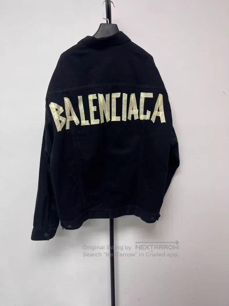 Balenciaga Balenciaga Letter Logo Printed Single-Breasted Long Sleeve Size US S / EU 44-46 / 1 - 1 Thumbnail